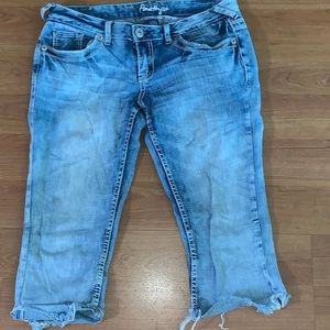 Distressed Jean Capris by Amethyst